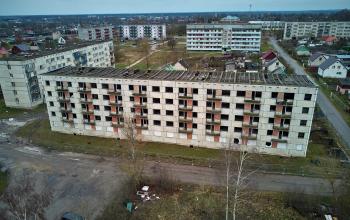 Daudzdzīvokļu ēkas demontāža Ziemeļu ielā 1, Jēkabpilī.