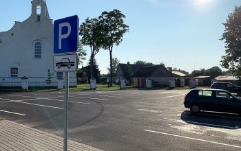 Pabeigti auto stāvlaukuma izbūves darbi Brīvības ielā 105